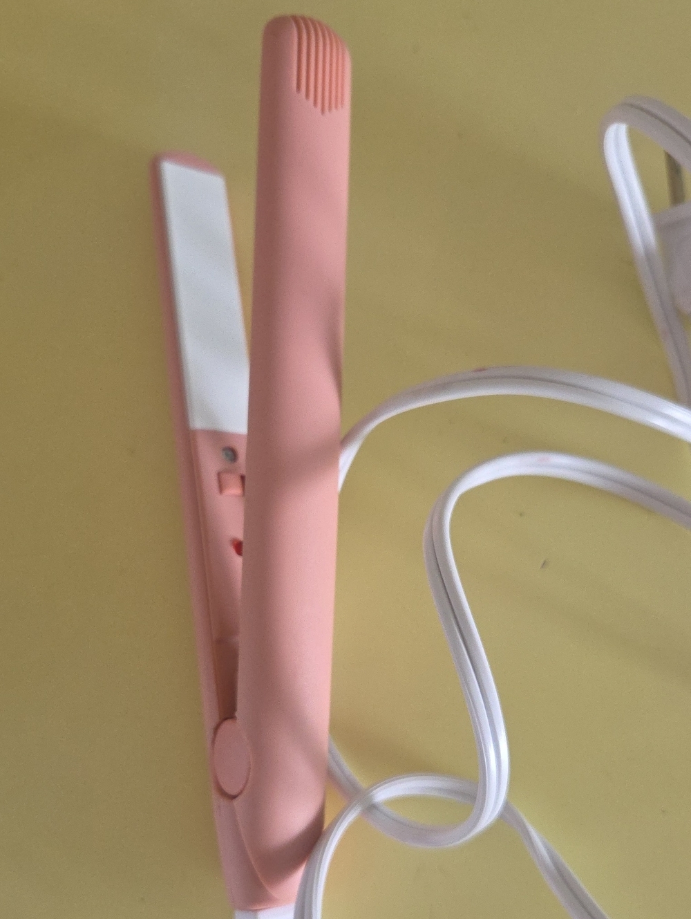 Vivitar Pink Mini Hair Straightener - Compact Travel Size